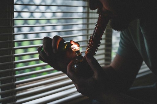 Sparkling Clean: Step-by-Step Guide to Cleaning Your Bong